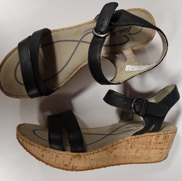Eddie Bauer Sandals - Picture 3 of 8